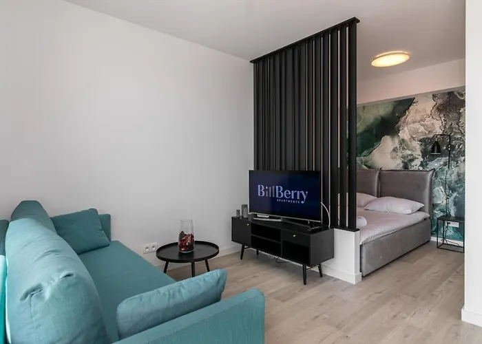 17Th Floor Sea View - Billberry Apartments